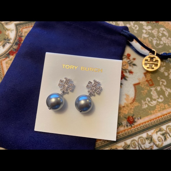 COPY - Tory Burch Logo Pearl Drop Earrings - Picture 2 of 4